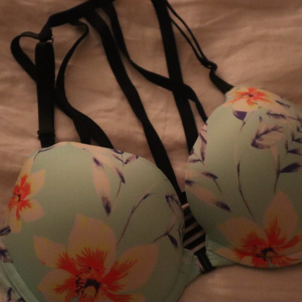 Victorias Secret *PINK* Floral Bra 32DD